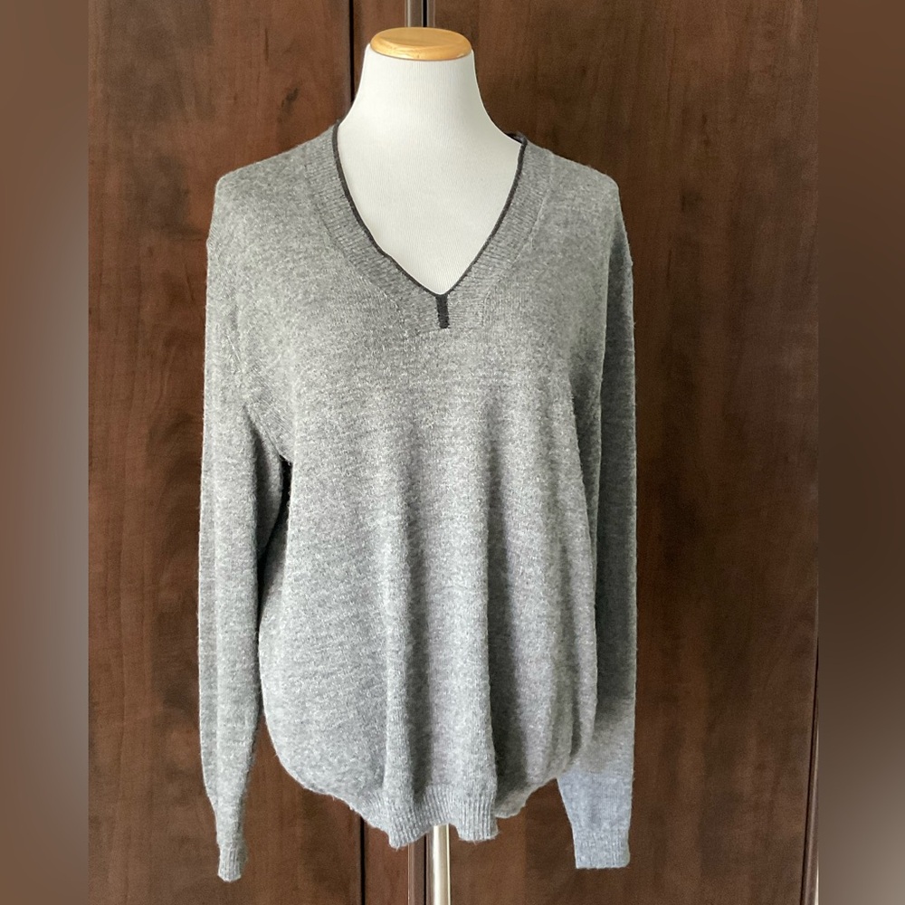 KUNA Men’s V-neck Sweater